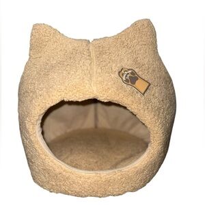 Cozy Tan Pet Bed NWT